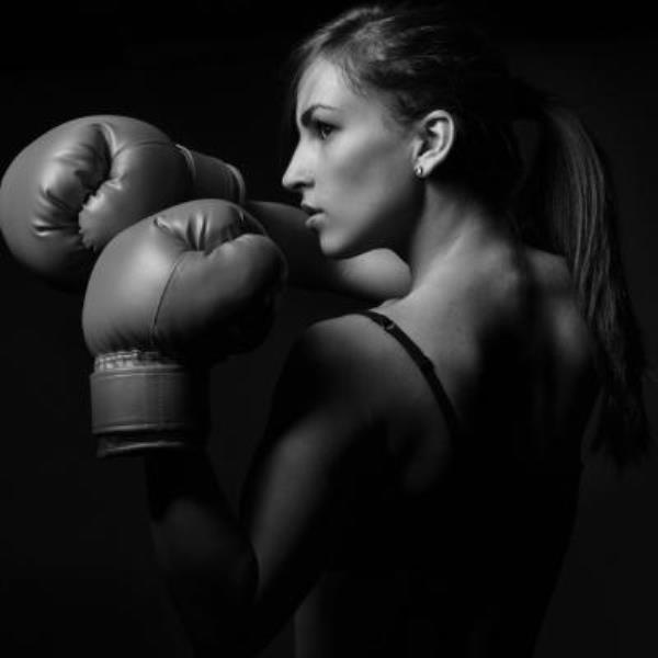 MUAY THAI SCHOOLE 92 COURS FEMME
